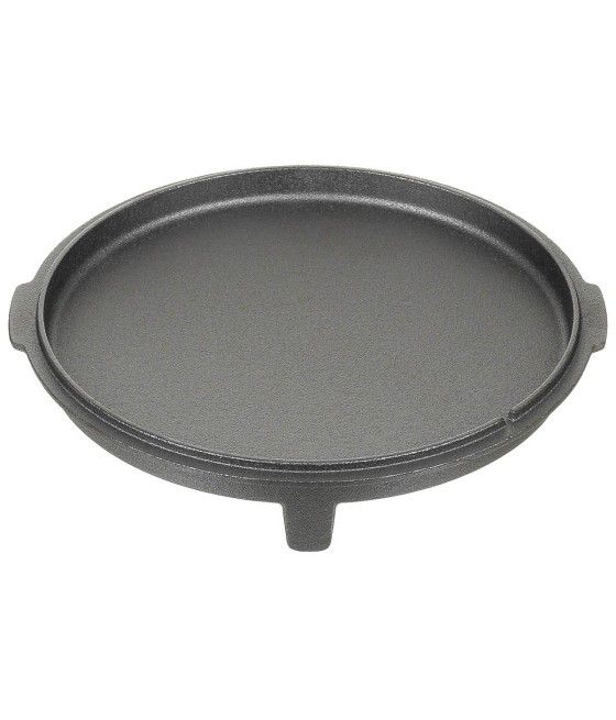 Cocotte en fonte pour bivouac suspendue à un trépied ou posée sur braises